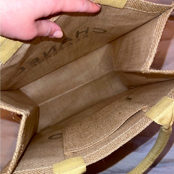 CHANEL TOTE BAG | EVENT GIFT - Picture 6 of 6